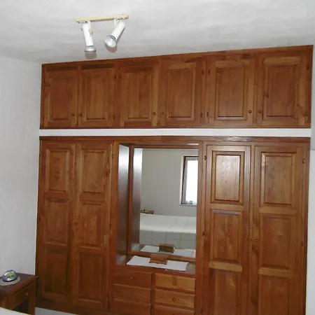 Trilocale Lu Muntiggiu 28 카니지오네
